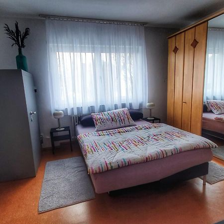 נקארשטיינאך Ferienwohnung Casa Rossa מראה חיצוני תמונה