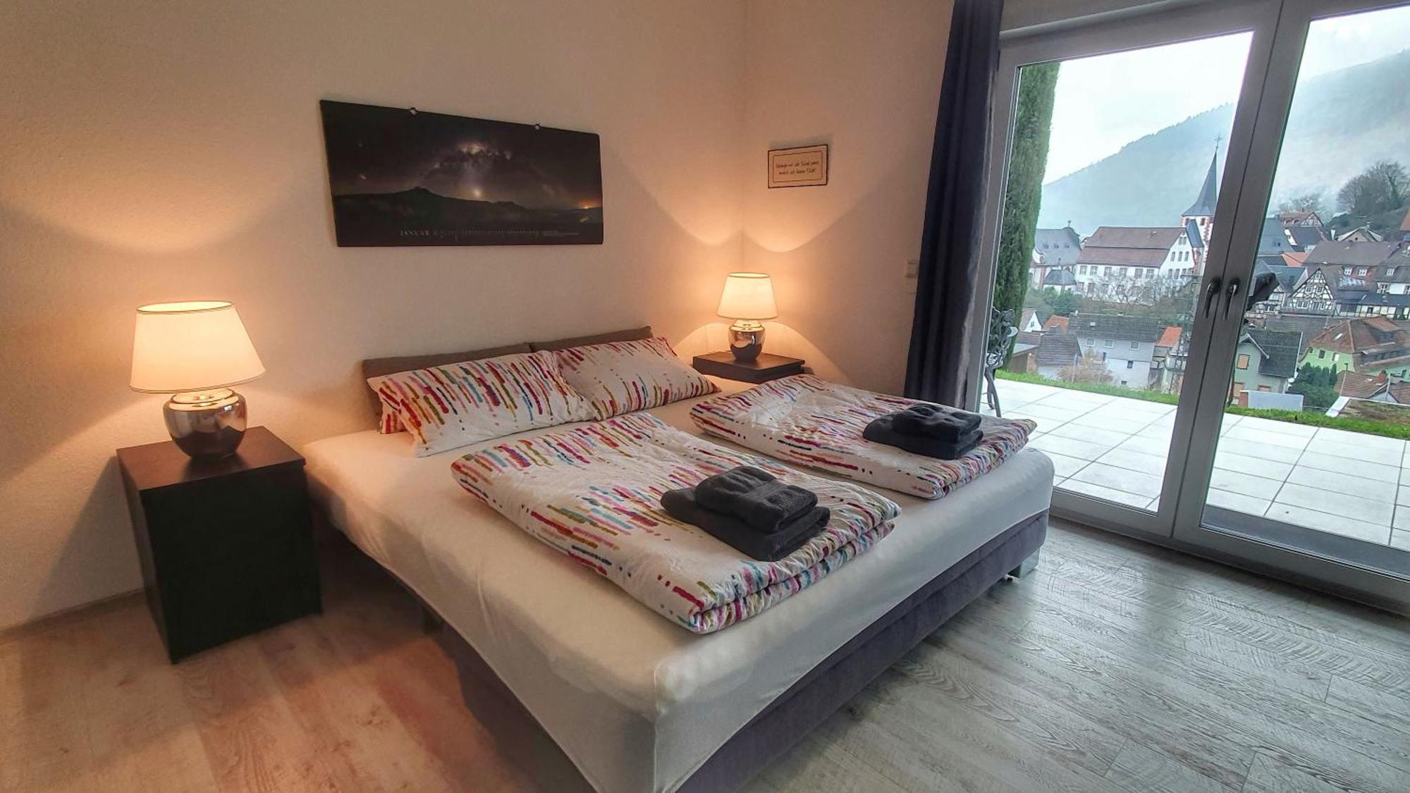 נקארשטיינאך Ferienwohnung Casa Rossa מראה חיצוני תמונה